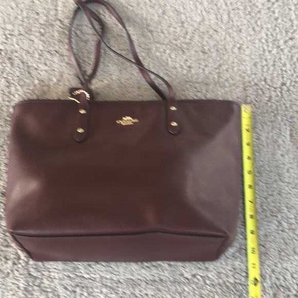 Burgundy Coach HandBag - Picture 2 of 6